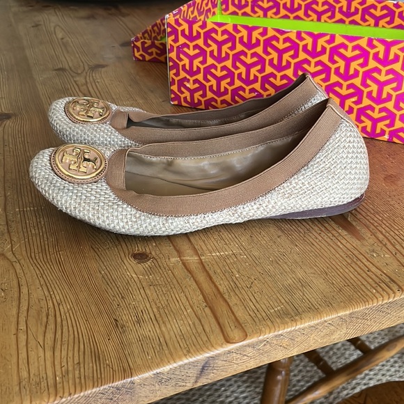 Tory Burch Caroline Flats - Picture 6 of 10